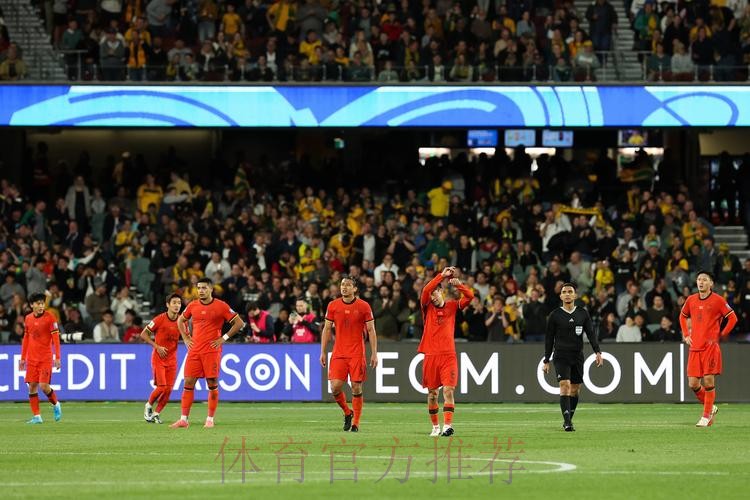 男足国家队将再赴阿联酋沙迦 迎战阿曼、澳大利亚 男足国家队将再赴阿联酋沙迦 迎战阿曼、澳大利亚